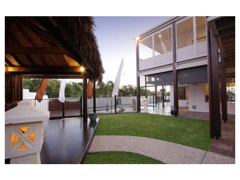 2 Elimbah Street, Pelican Waters QLD 4551