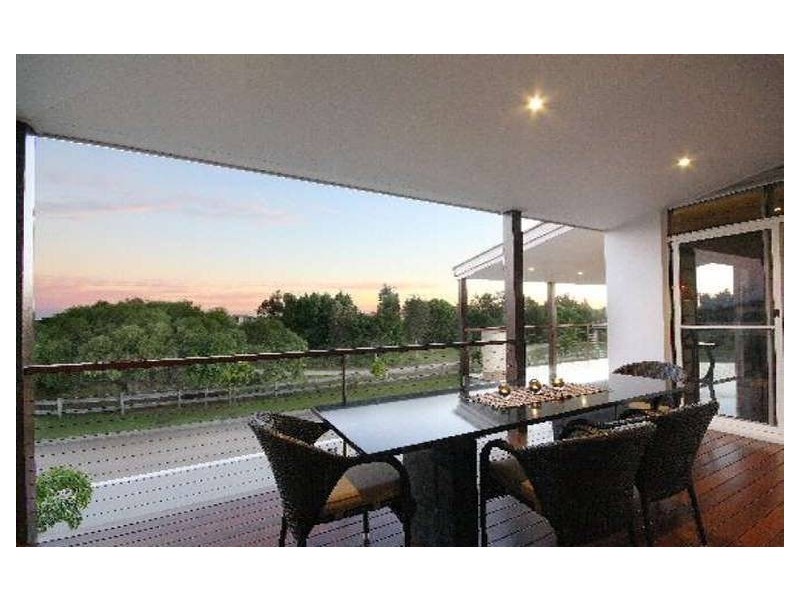 2 Elimbah Street, Pelican Waters QLD 4551