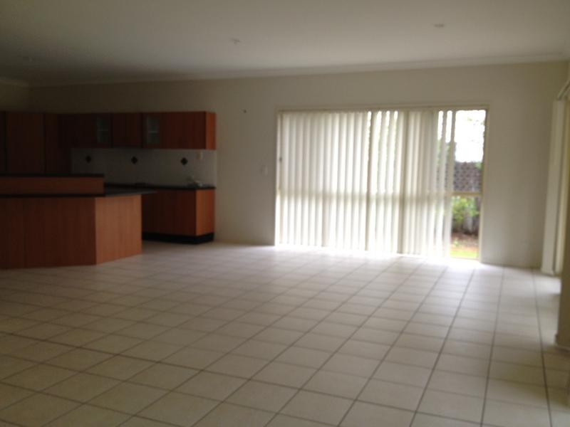 18 Campbellville Circuit, Pelican Waters QLD 4551