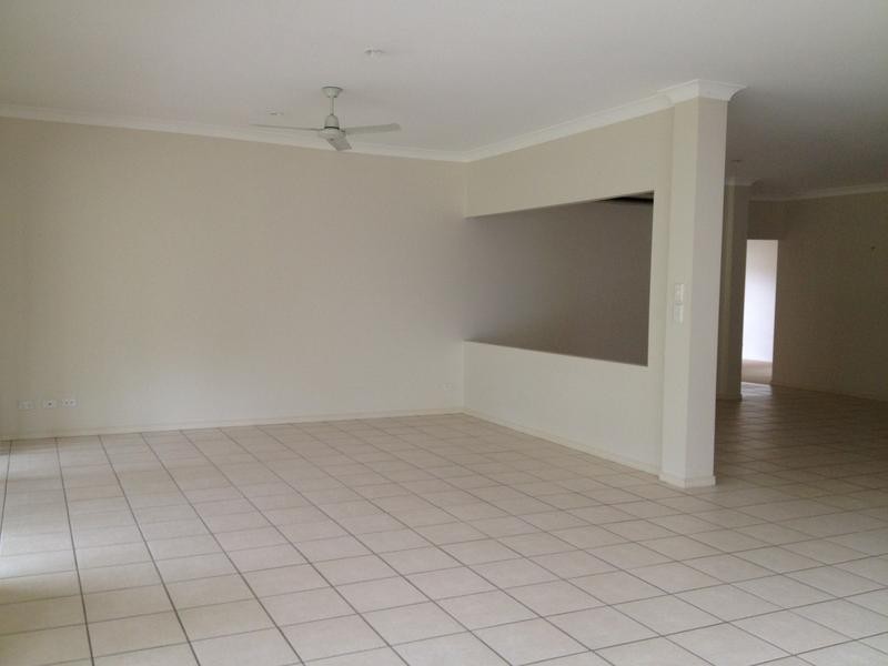 18 Campbellville Circuit, Pelican Waters QLD 4551