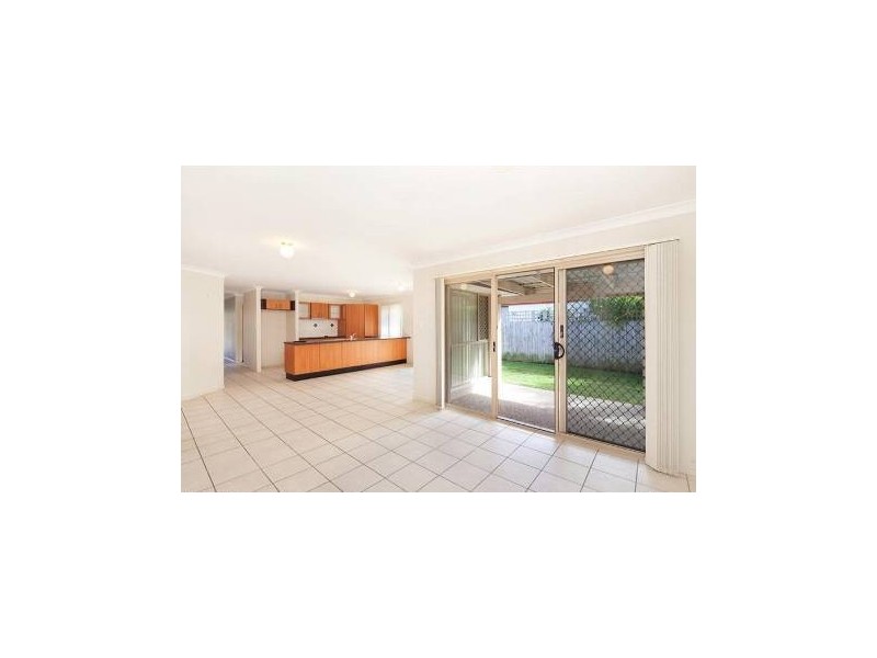 15 Campbellville Circuit, Pelican Waters QLD 4551