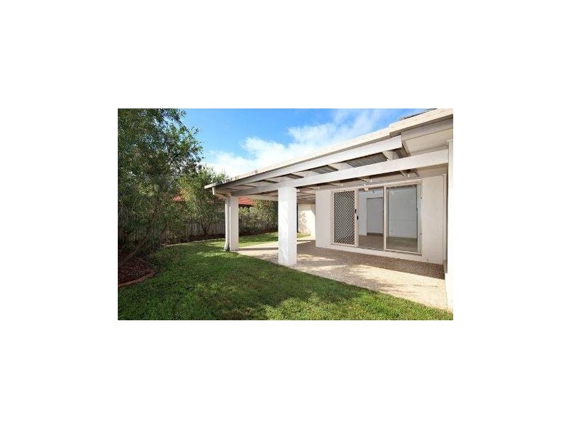 15 Campbellville Circuit, Pelican Waters QLD 4551