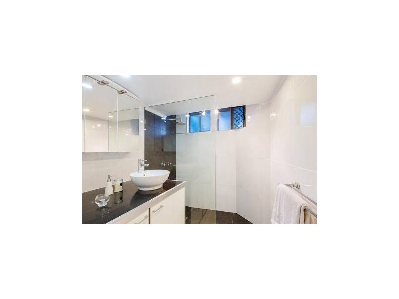 2/35 Lower Gay Terrace, Caloundra QLD 4551