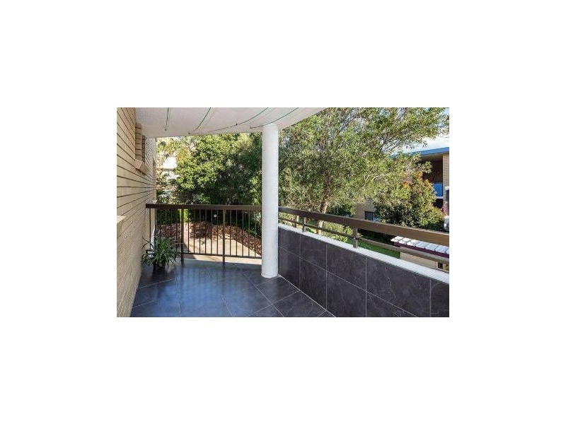 2/35 Lower Gay Terrace, Caloundra QLD 4551