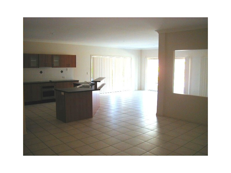 18 Campbellville Circuit, Pelican Waters QLD 4551