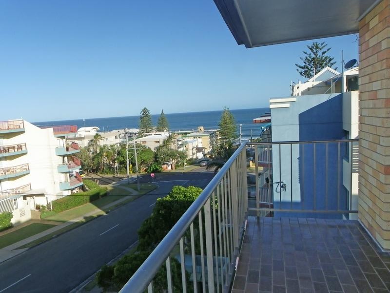 5/8 Dingle Avenue, Kings Beach QLD 4551