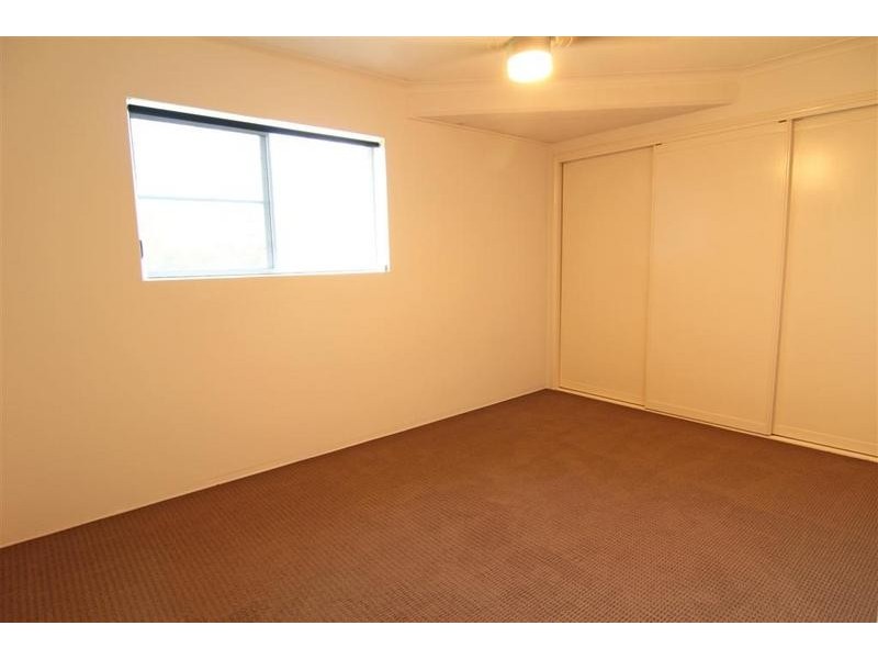 2/23 Maltman Street, Kings Beach QLD 4551