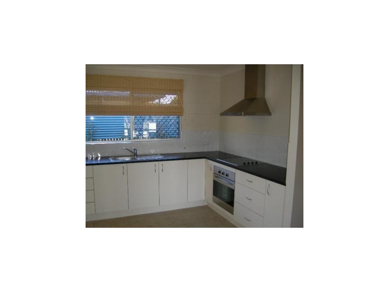 2/27 Crown Street ‘Sandstones’, Currimundi QLD 4551