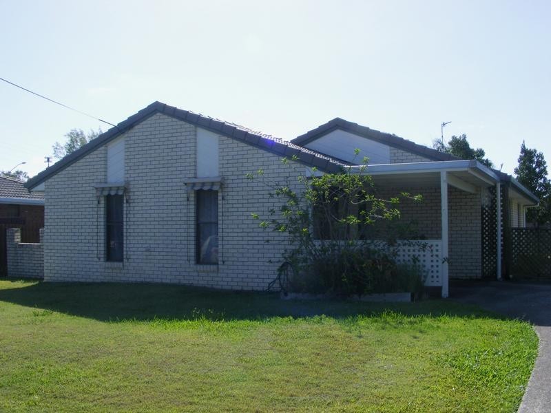 5 Milbong Street, Battery Hill QLD 4551