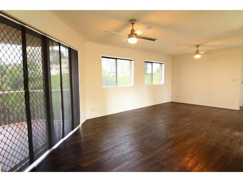 2/23 Maltman Street ‘Cascades’, Kings Beach QLD 4551