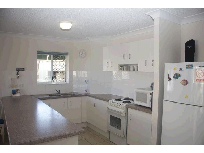 2/13 Warne Terrace, Kings Beach QLD 4551