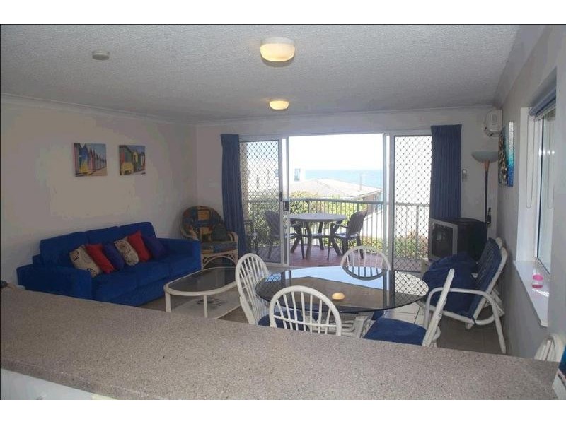 2/13 Warne Terrace, Kings Beach QLD 4551
