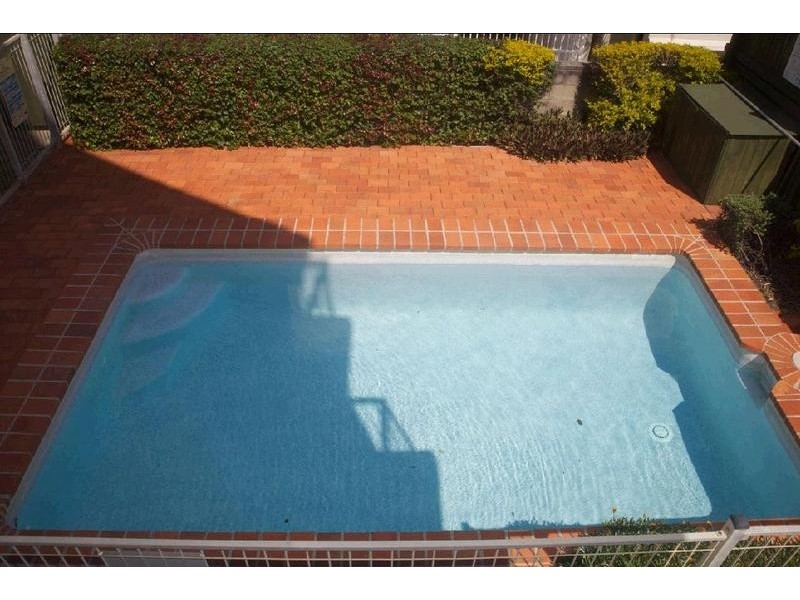 2/13 Warne Terrace, Kings Beach QLD 4551