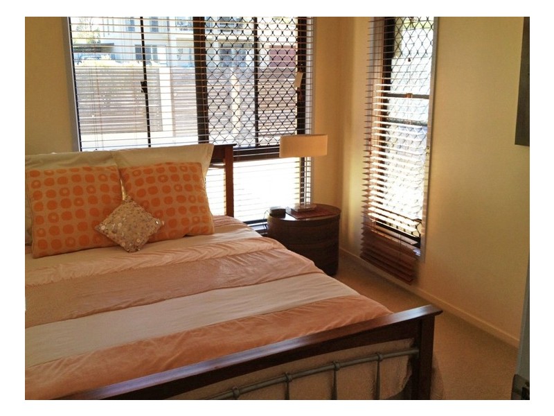 4 Eastern Rise, Little Mountain QLD 4551