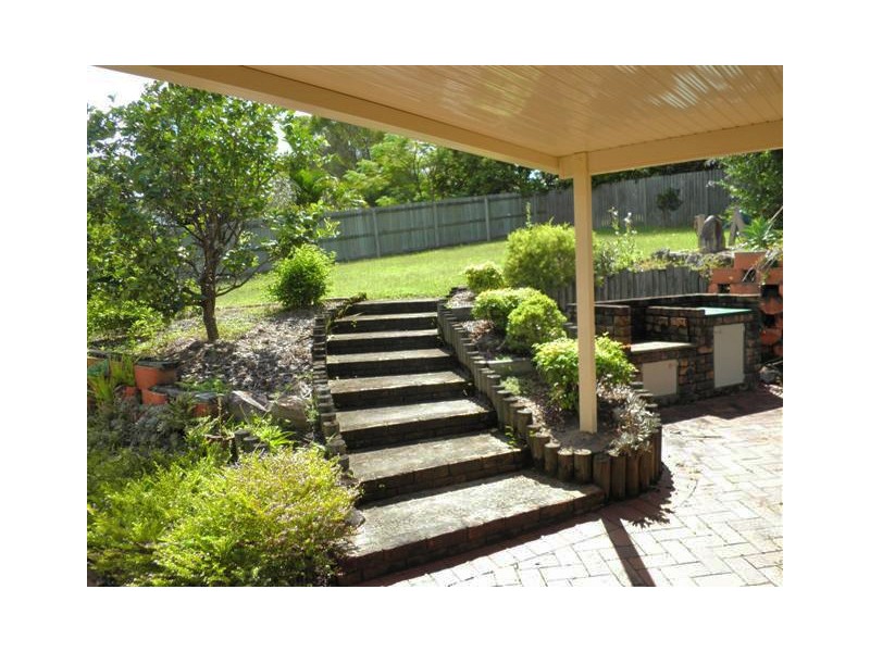 16 Brolga Court, Little Mountain QLD 4551