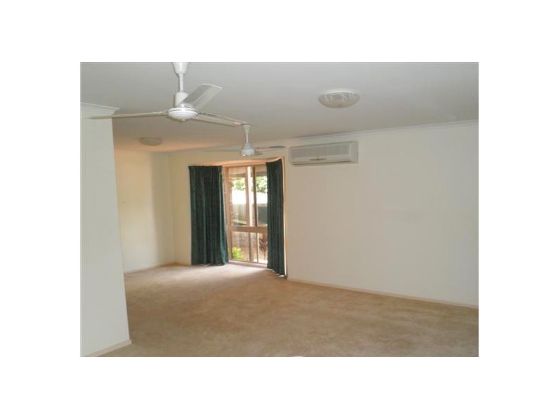 16 Brolga Court, Little Mountain QLD 4551