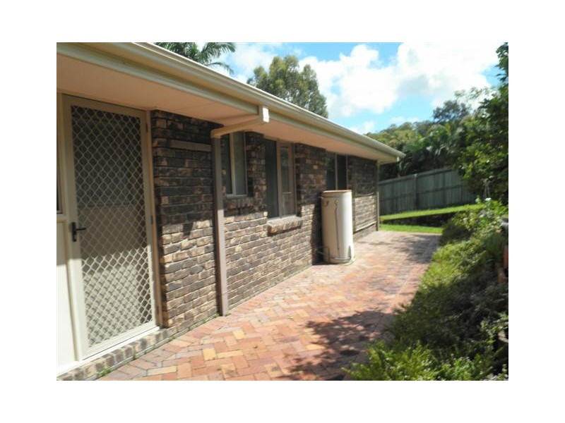 16 Brolga Court, Little Mountain QLD 4551