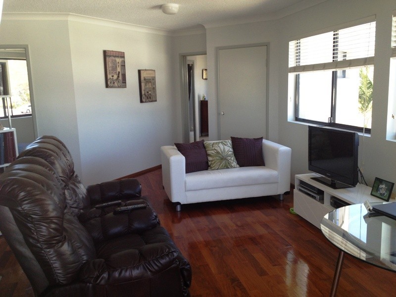 4/10 Canberra Terrace, Caloundra QLD 4551