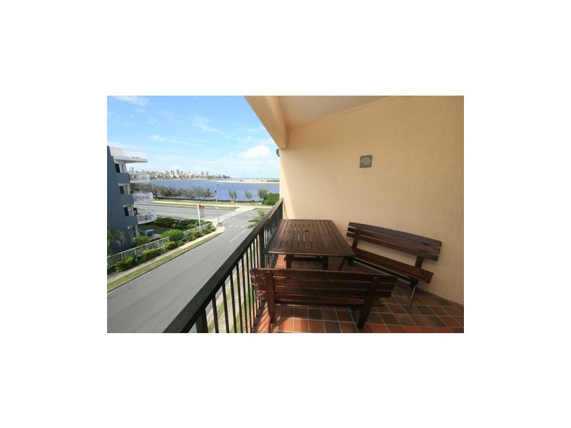 6/9 The Esplanade, Golden Beach QLD 4551