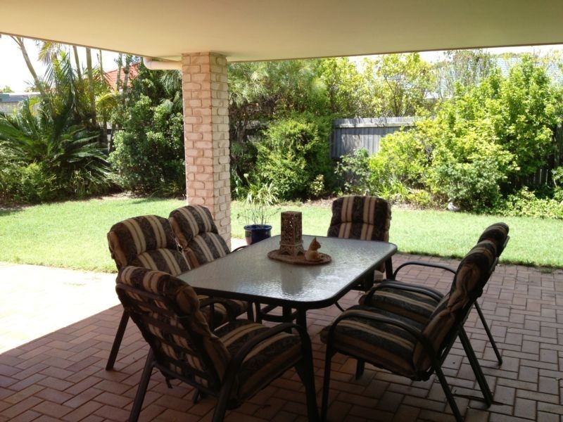 2 Gillingham Place, Pelican Waters QLD 4551