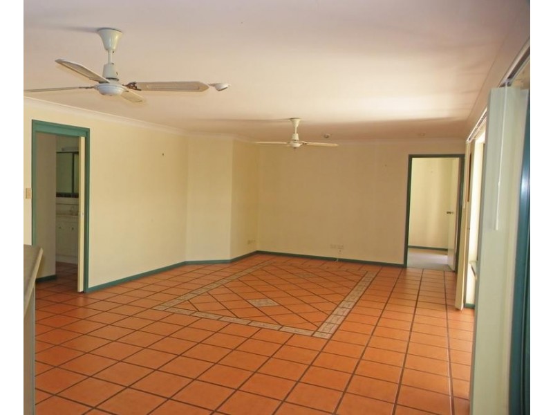 178 Oceanic Drive, Warana QLD 4575