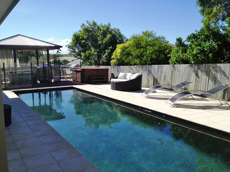 4 Eastern Rise, Little Mountain QLD 4551