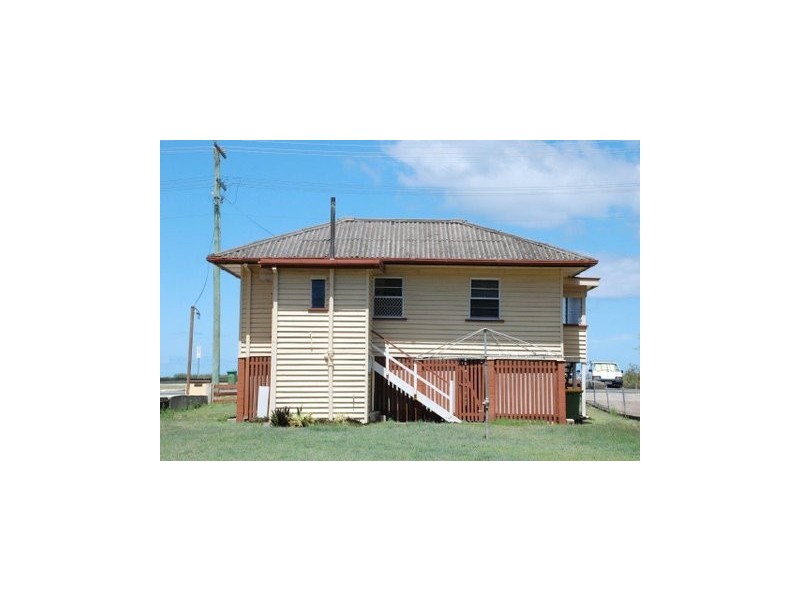 42 Esplanade, Golden Beach QLD 4551