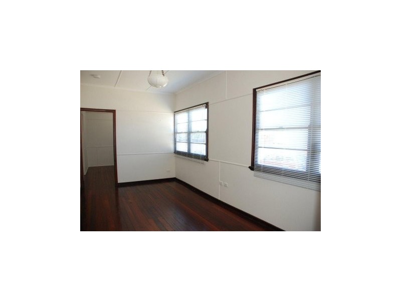 42 Esplanade, Golden Beach QLD 4551