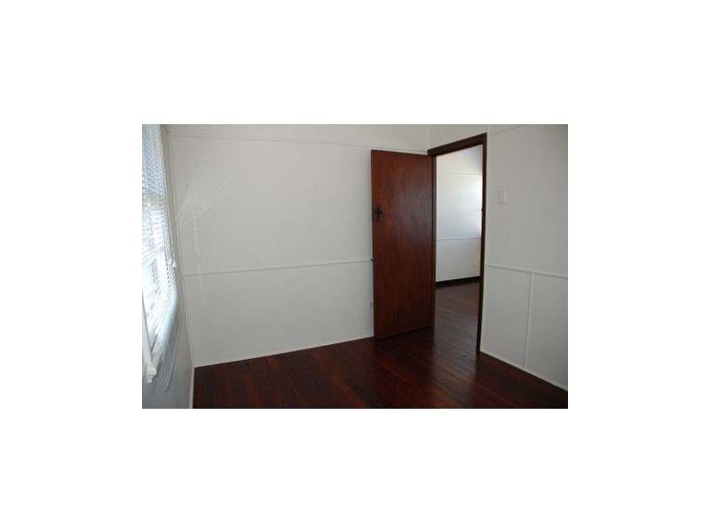 42 Esplanade, Golden Beach QLD 4551