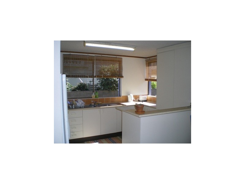 2/13 Merrima Avenue, Kings Beach QLD 4551