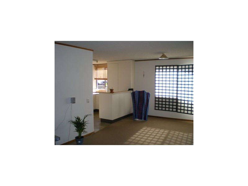 2/13 Merrima Avenue, Kings Beach QLD 4551