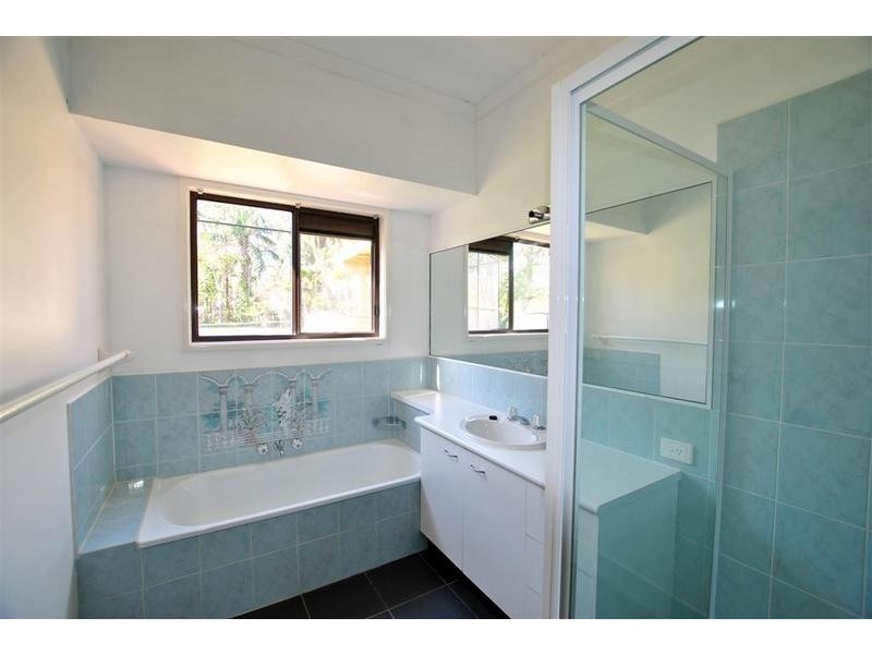 16 Casuarina Drive, Little Mountain QLD 4551