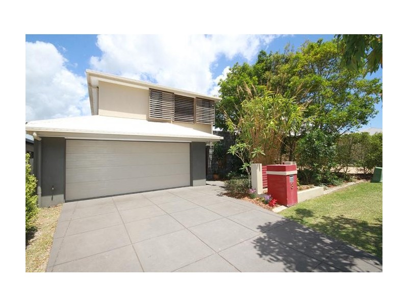 8 Domatia Place, Meridan Plains QLD 4551