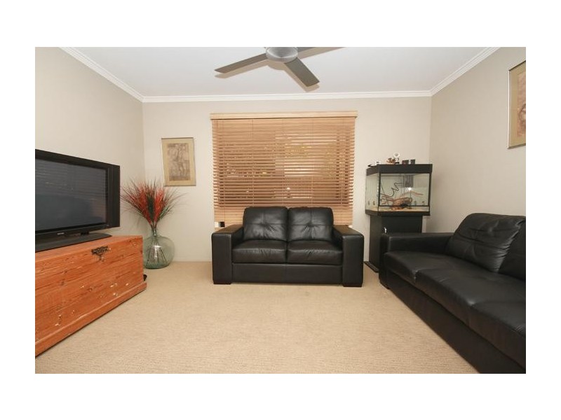 8 Domatia Place, Meridan Plains QLD 4551