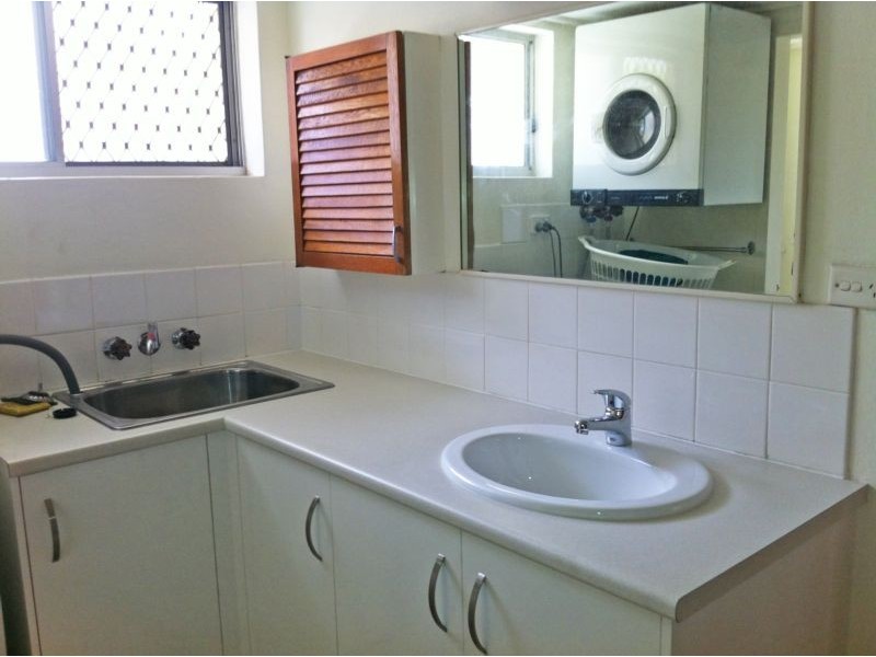 2/5 Orvieto Terrace, Kings Beach QLD 4551