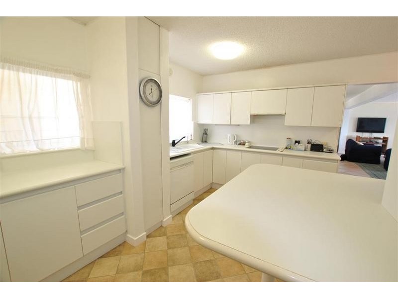 18/5 Dingle Avenue, Kings Beach QLD 4551