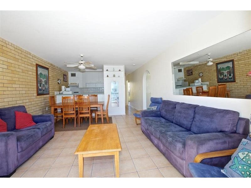 11/6 Merrima Avenue, Kings Beach QLD 4551