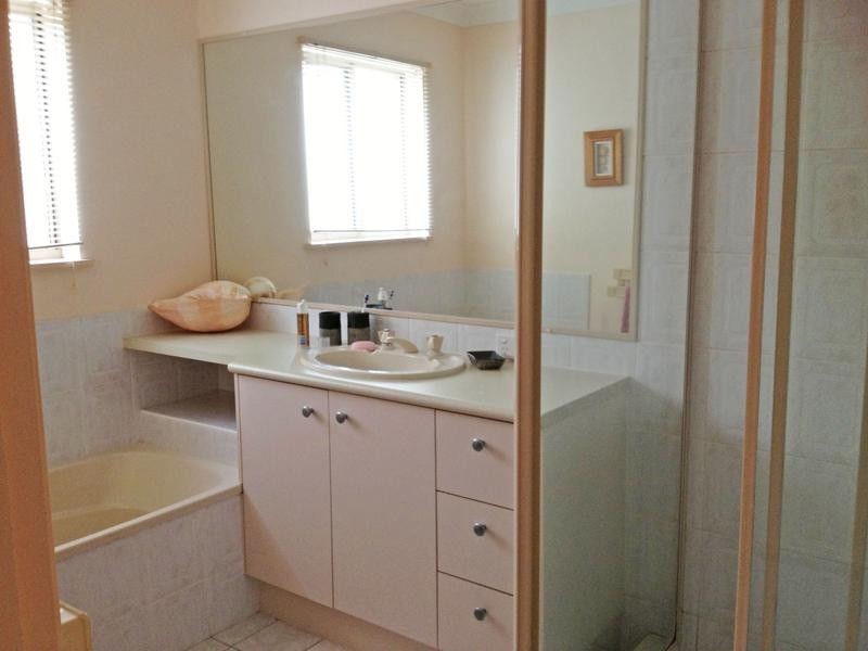 6/10 Mahia Terrace, Kings Beach QLD 4551