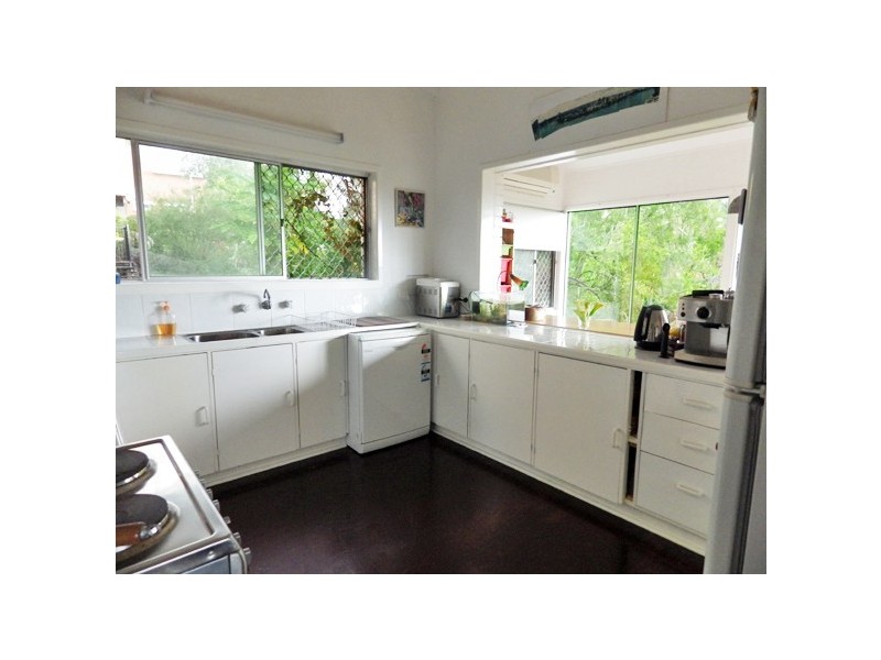 10 Arthur Street, Caloundra QLD 4551