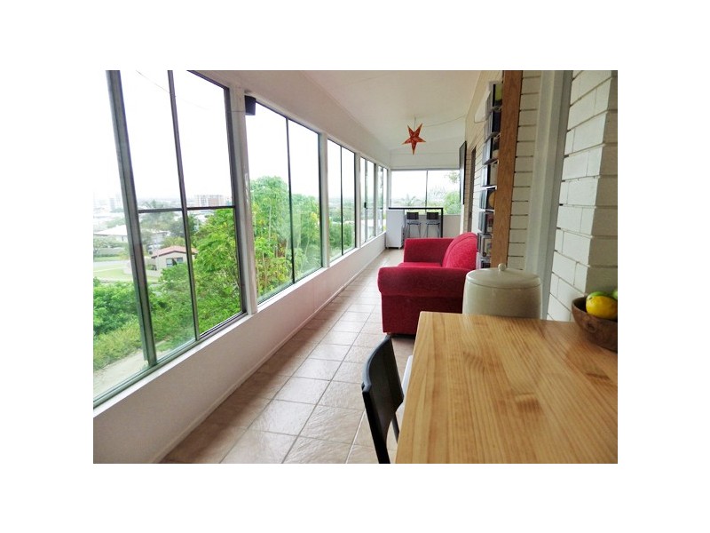 10 Arthur Street, Caloundra QLD 4551