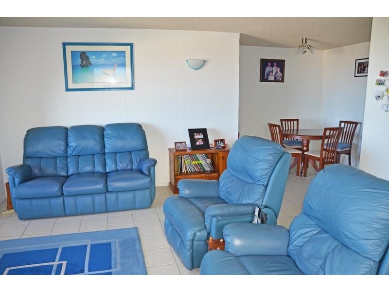 1/8 Queen Street, Kings Beach QLD 4551