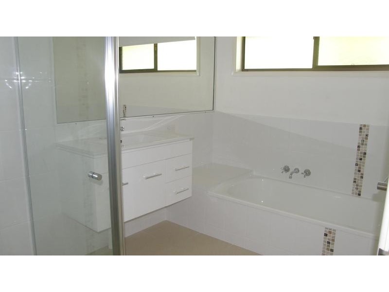 12 Winchester Road, Little Mountain QLD 4551