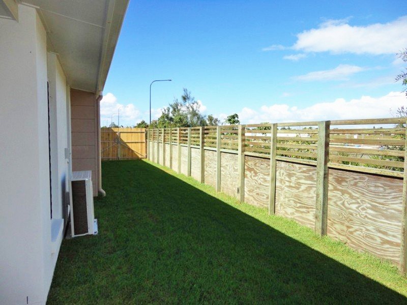 8 Akuna Place, Birtinya QLD 4575