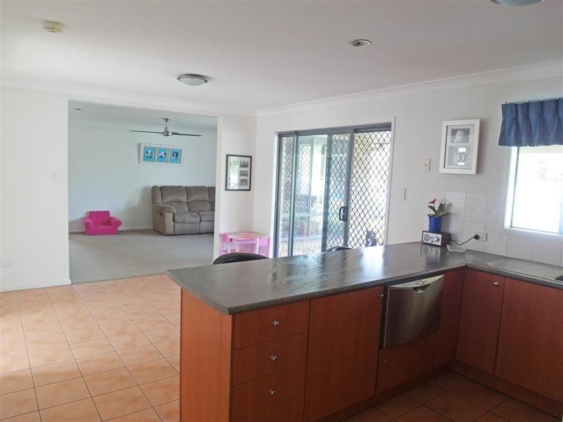 1 Heatherdale Court, Little Mountain QLD 4551
