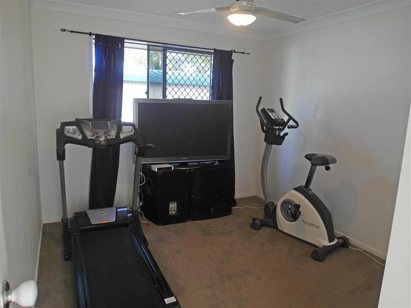 1 Heatherdale Court, Little Mountain QLD 4551