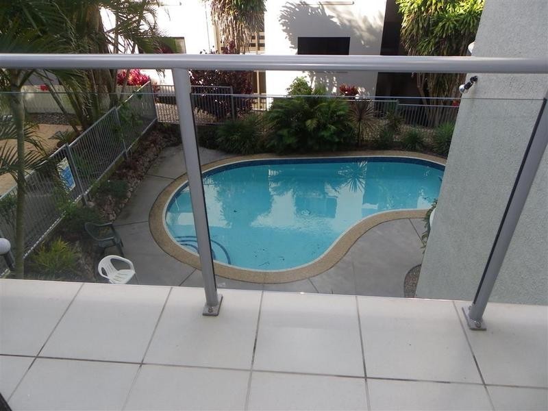 3/7 Latona Avenue, Caloundra QLD 4551