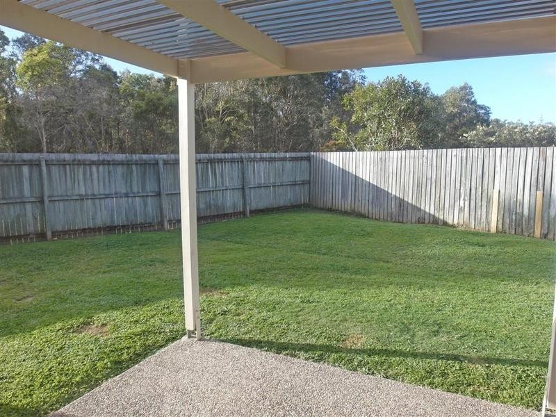 2/11 St James Court, Little Mountain QLD 4551