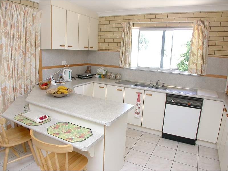 4 Churchill Street, Golden Beach QLD 4551