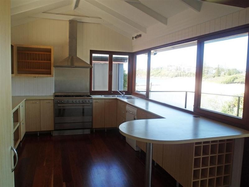 14 Cooroora Street, Dicky Beach QLD 4551