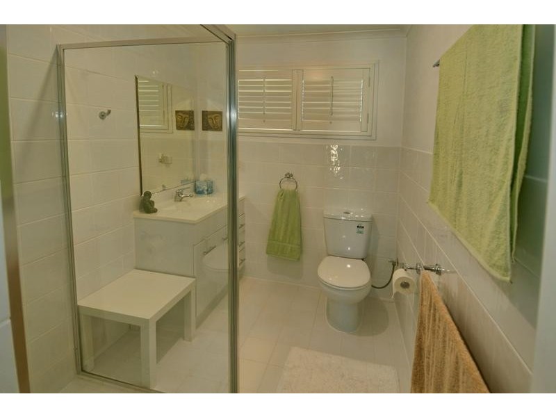 64 Enfield Crescent, Battery Hill QLD 4551